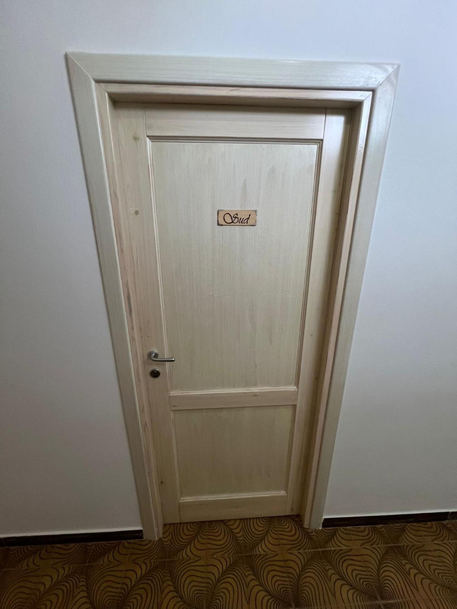 B&B Via Dei Mille 卡斯特尔萨多 外观 照片