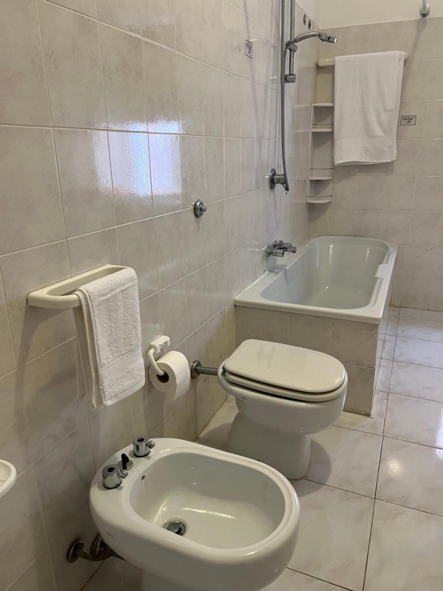B&B Via Dei Mille 卡斯特尔萨多 外观 照片